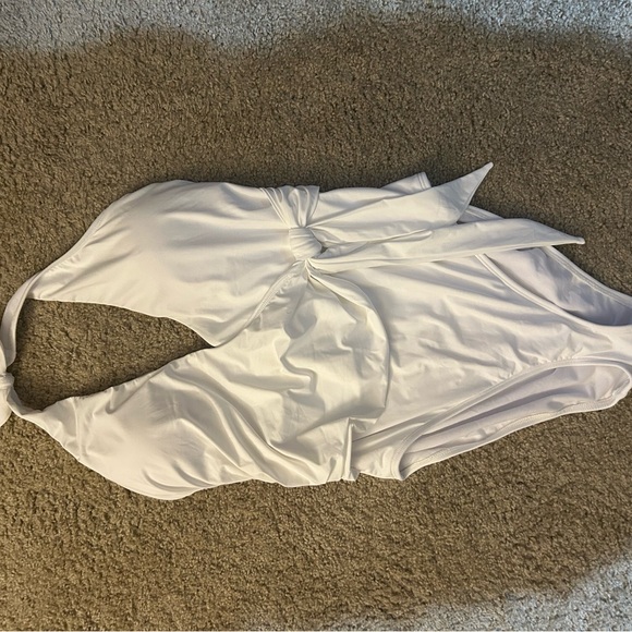 Lauren Ralph Lauren White Halter Side Tie Tummy Control One-Piece Swimsuit - Picture 5 of 8